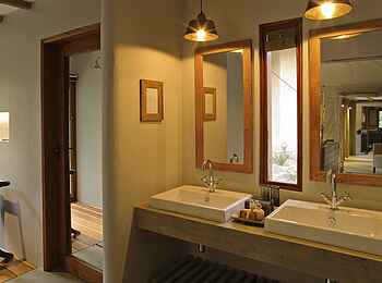 Kichwa Tembo Tented Camp: Badezimmer in Superior-Unterkunft Kichwa Tembo Tented Camp: Badezimmer in Superior-Unterkunft