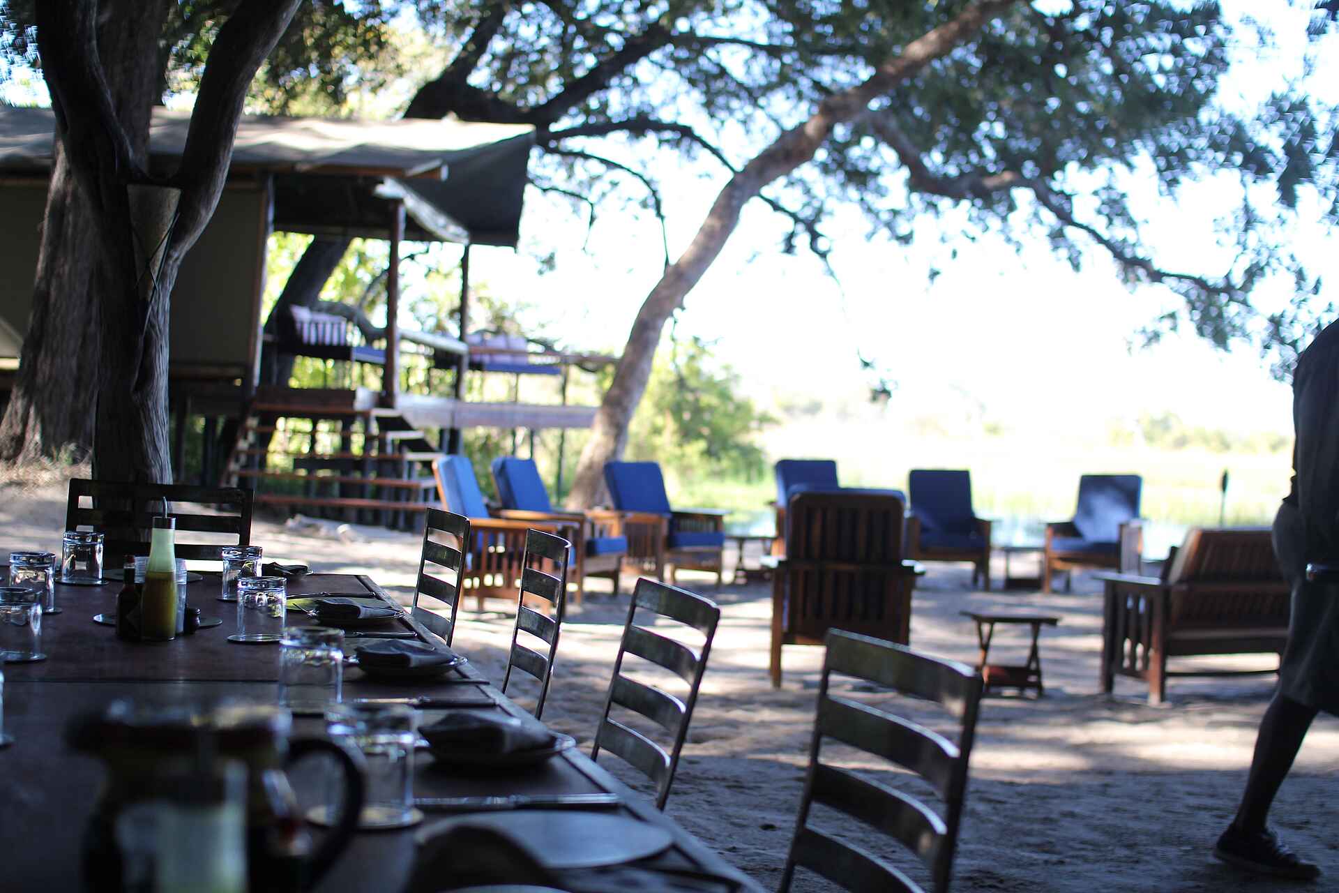 Kujwana Camp, kujwana camp bilder, okavango delta, okavango delta safari, reiterurlaub, reitsafari botswana, reitsafaris, feuerstelle, main area