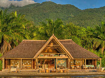 Mbali Mbali Mahale Lodge: Das Hauptgebäude