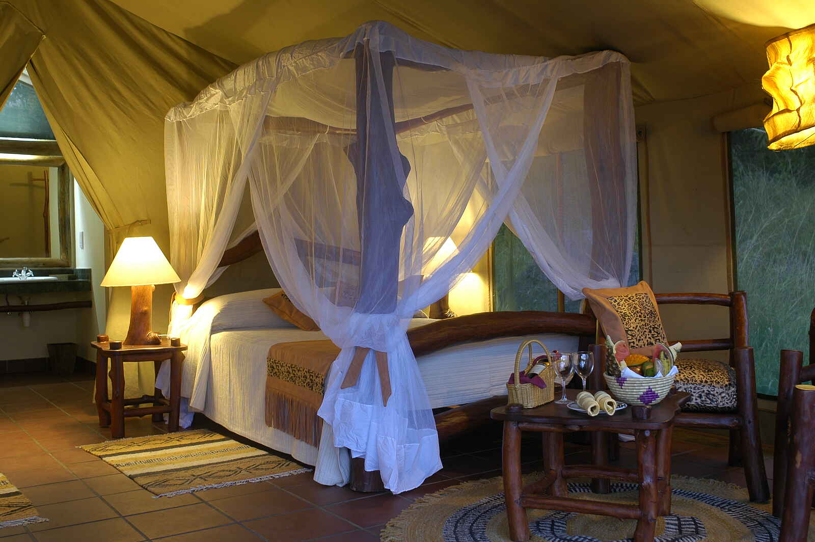 Mbuzi Mawe Serena Camp: Doppelbett Mbuzi Mawe Serena Camp: Doppelbett