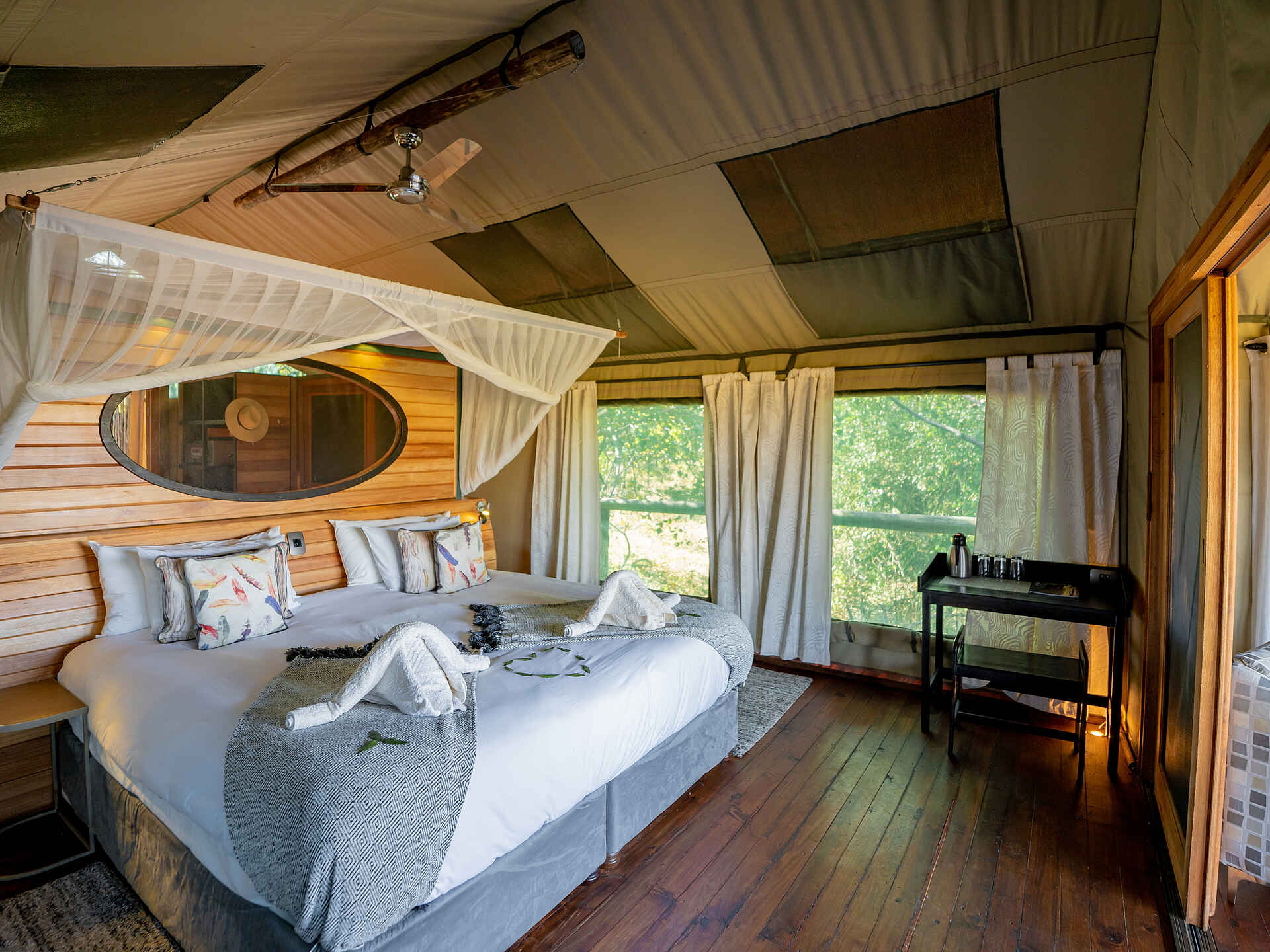 Mma Dinare Camp: Doppelbett im Zelt