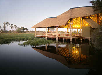 Moremi Crossing: Gebäudeflügel mit Lounge Moremi Crossing: Gebäudeflügel mit Lounge