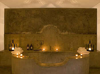 Olive Grove Guesthouse: Badewanne