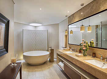 Royal Palm Beachcomber Luxury: Ocean Suite Bad