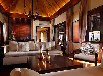 Shanti Maurice Resort & Spa: Wohnzimmer der Shanti Villa