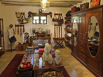 Klein's Camp: Curio Shop