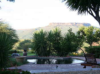 Waterberg Guest Farm: Am Swimmingpool Waterberg Guest Farm: Am Swimmingpool
