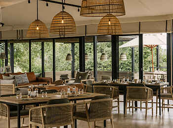 Zambezi Sands Luxury Tented Camp: Essbereich