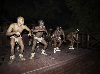 Chobe Marina Lodge: Tanzaufführung