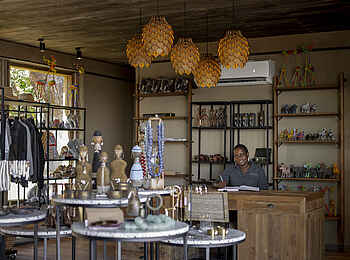 Duma Tau Camp: Im Shop