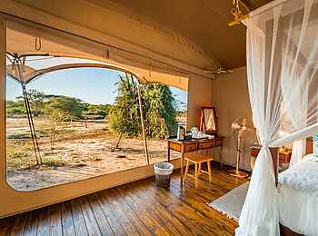 Tlouwana Camp: Blick aus der Familien Suite Tlouwana Camp: Blick aus der Familien Suite