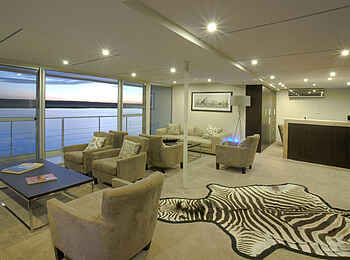 Zambezi Queen: Lounge
