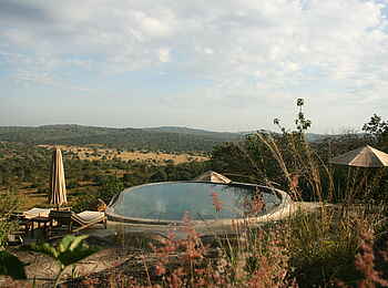 Mihingo Lodge: Pool Komplettansicht Mihingo Lodge: Pool Komplettansicht