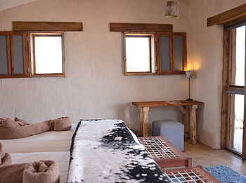 Chobe Elephant Camp: Doppelbettenund Fenster Chobe Elephant Camp: Doppelbettenund Fenster