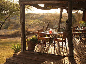 Lewa Safari Camp: Frühstück auf der Sonnenterrasse