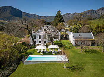 Mont Rochelle Hotel and Vineyard: Manor House und Pool
