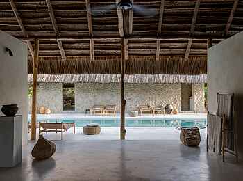 Sussurro: Blick auf den Pool Sussurro: Blick auf den Pool