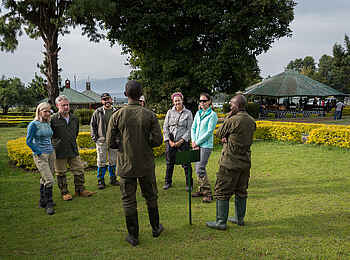 Bisate Lodge: Der Guide erklärt die Tour Bisate Lodge: Der Guide erklärt die Tour