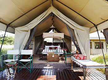 Camp Kalahari: Meru Safari Tent Blick hinein