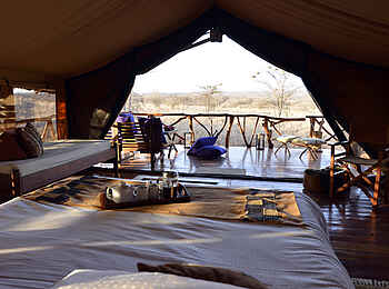 Elerai Camp: Aussicht aus einem Deluxe Zelt Elerai Camp: Aussicht aus einem Deluxe Zelt