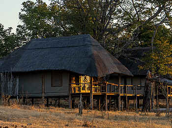 Khulu Bush Camp: Gästezelte Khulu Bush Camp: Gästezelte
