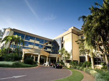 Kigali Serena Hotel: Der Eingang zum Hotel Kigali Serena Hotel: Der Eingang zum Hotel