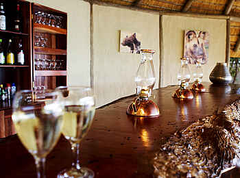 Lagoon Camp: Bartheke Lagoon Camp: Bartheke