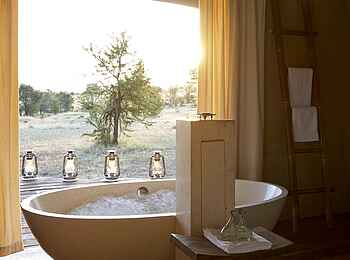 Sayari Camp: Badewanne mit Blick Sayari Camp: Badewanne mit Blick