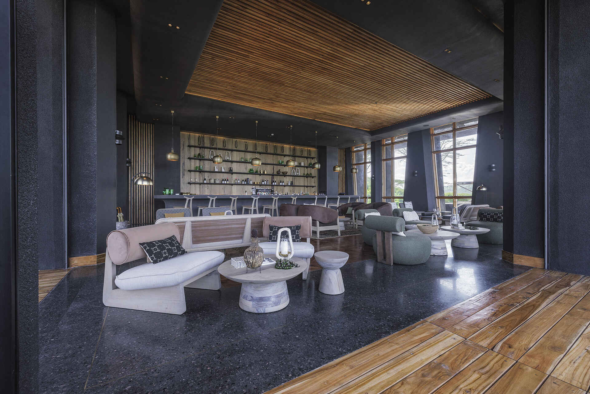 Serengeti Explorer: Die Lounge der Bar Serengeti Explorer: Die Lounge der Bar