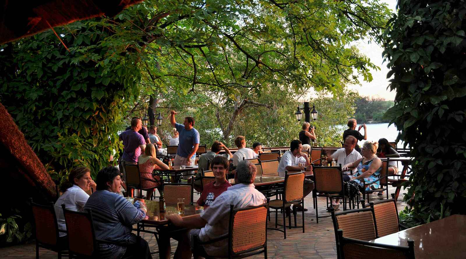 The Zambezi Waterfront: Restaurantterrasse The Zambezi Waterfront: Restaurantterrasse