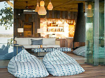 Thorntree River Lodge: Sitzkissen Thorntree River Lodge: Sitzkissen