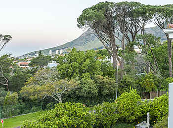 Kensington Place Boutique-Hotel: Blick ins Grüne