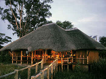 Lebala Camp: Brücke zur Lounge