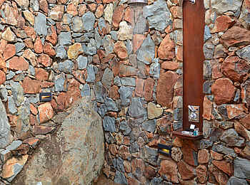 Mateya Safari Lodge: Außendusche
