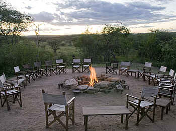 Oliver's Camp: Boma Oliver's Camp: Boma