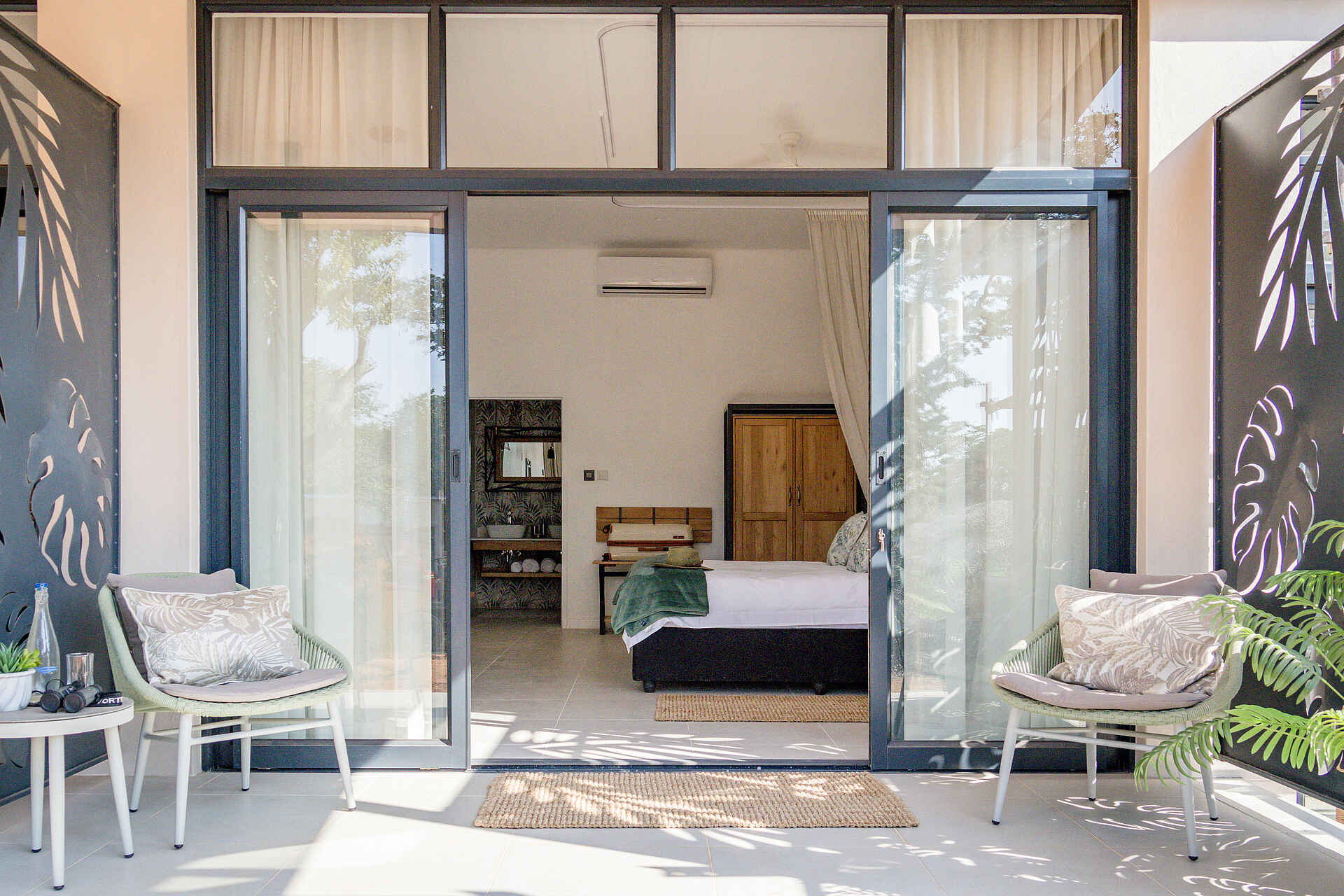 Waterfalls Lodge: Blick hinein