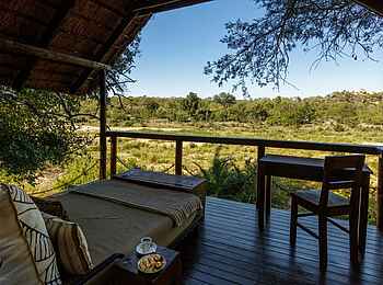 Jock Safari Lodge – Main Lodge: Privates Tagesbett