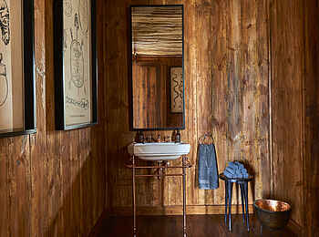 Legendary Mwiba Lodge: Bad im Wellness-Bereich Legendary Mwiba Lodge: Bad im Wellness-Bereich