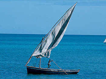 Anantara Bazaruto Island Resort and Spa: Traditionelle Dhow im Bazaruto Archipel