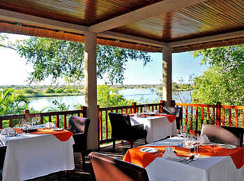 Divava Okavango Lodge and Spa: Lunchtime Divava Okavango Lodge and Spa: Lunchtime