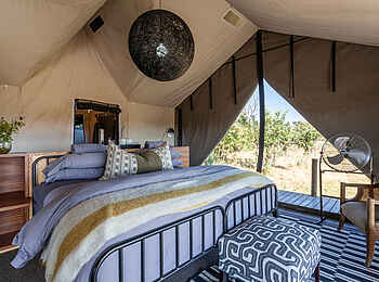 Gomoti Private Camp: Luxury Tent Bett