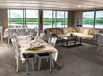 Okavango Spirit: Bordrestaurant Okavango Spirit: Bordrestaurant