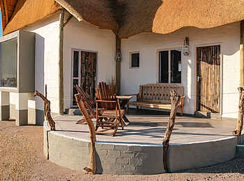 Desert Homestead: Terasse von außen