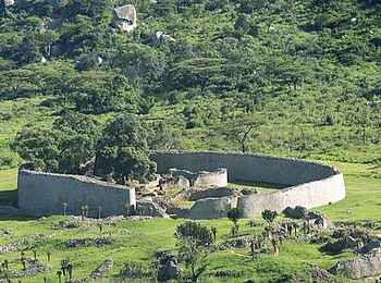 Amalinda Lodge: Ruinen