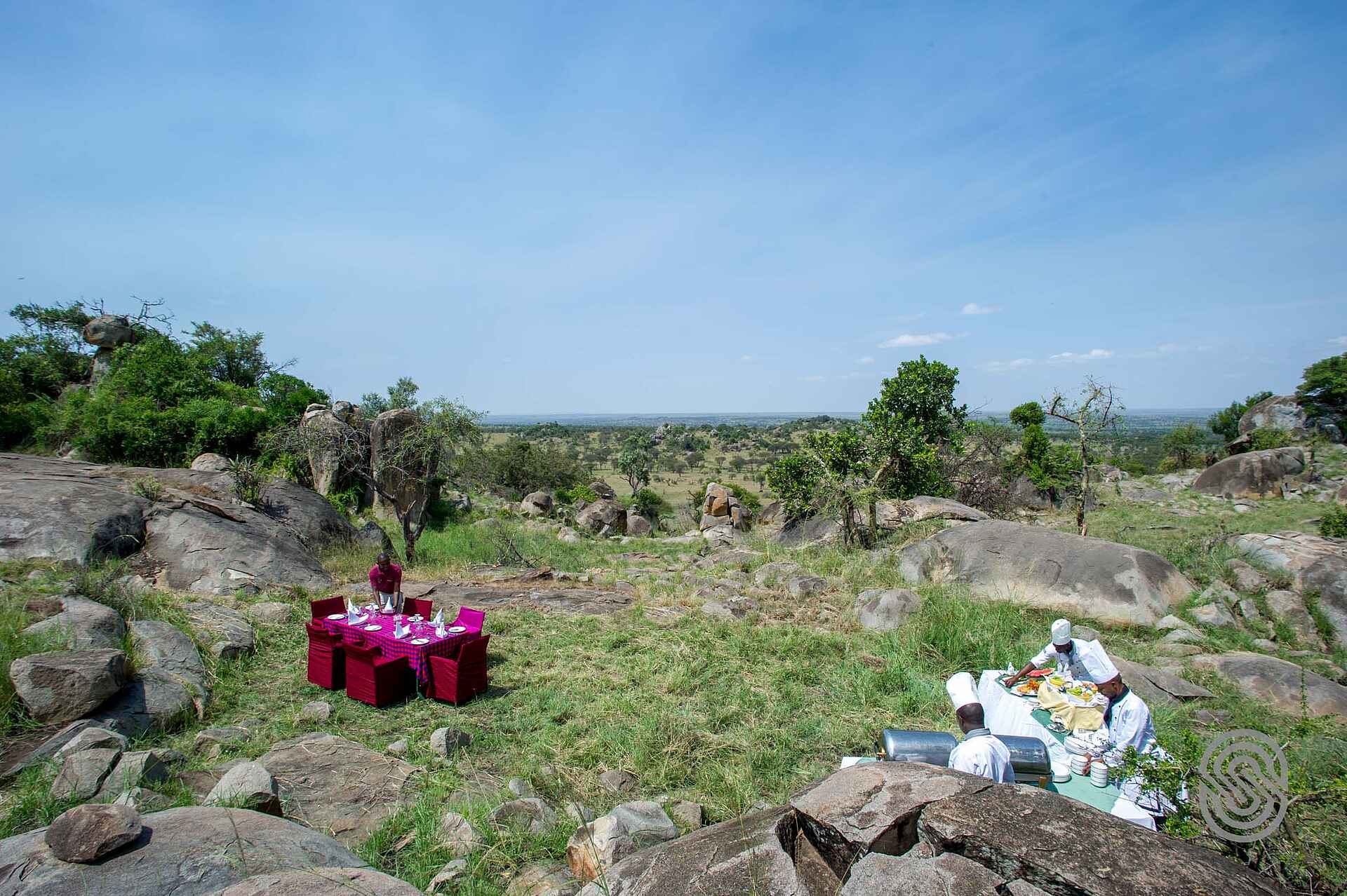 Mbuzi Mawe Serena Camp: Bush Lunch Mbuzi Mawe Serena Camp, Serena Hotels, Serengeti, Bush Lunch, Landschaft, afrikarma, afrikarma Safaris, afrikarma Safaris - Wildnis. Hautnah., afrikarma.de