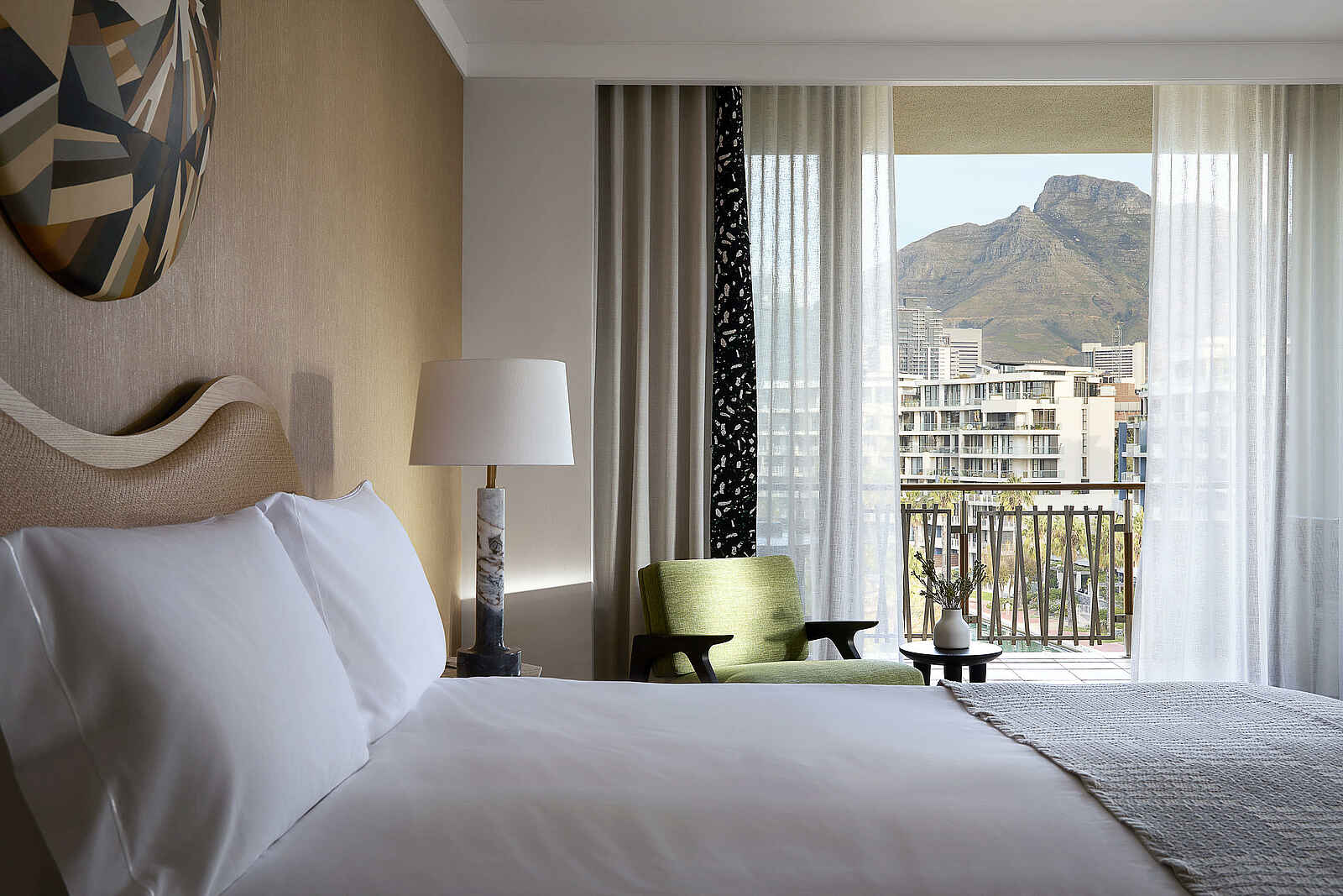 One and Only Cape Town Hotel: Marina Mountain Suite Bett One and Only Cape Town Hotel: Marina Mountain Suite Bett