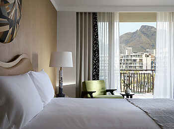 One and Only Cape Town Hotel: Marina Mountain Suite Bett One and Only Cape Town Hotel: Marina Mountain Suite Bett
