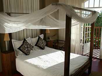 Onsea House: Zebra Room