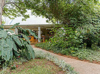 PheZulu Guest Lodge: Im Garten