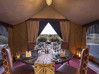 The Sambuk Suite at Mara Nyika Camp: Der Essbereich The Sambuk Suite at Mara Nyika Camp: Der Essbereich